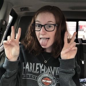 Meet your Posher, Kaleigh